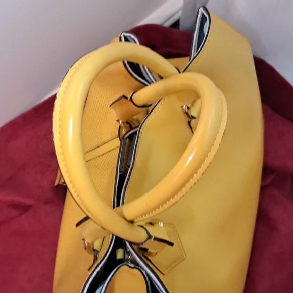 A.BELLUCCI ITALY Genuine Leather Soft Yellow Satchel/Crossbody EUC - Picture 7 of 12